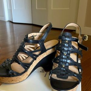 Summer Wedge Shoe in Black